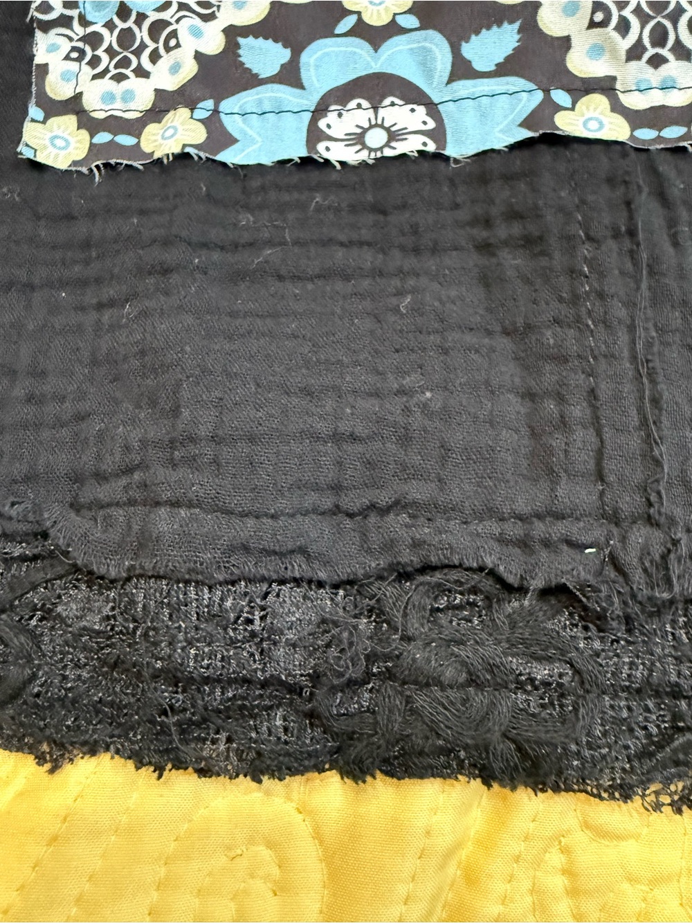 H141 New POL M ptp38 Black Tunic Top with Blue & White Floral Patchwork - Picture 9 of 12